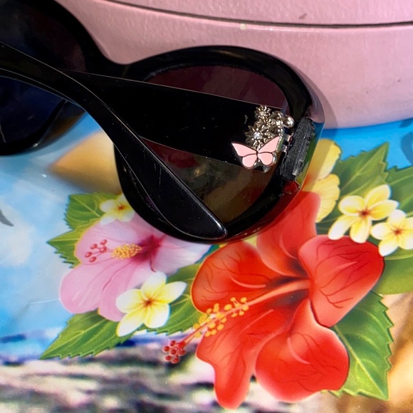 π Juicy Couture Sunglasses W/ Butterfly & Flower! - Picture 5 of 10